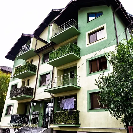 Deluxe Promenada Apartment